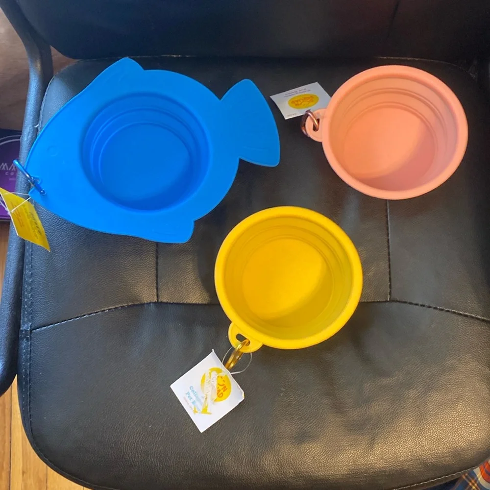 3 pet collapsible Bowels never used